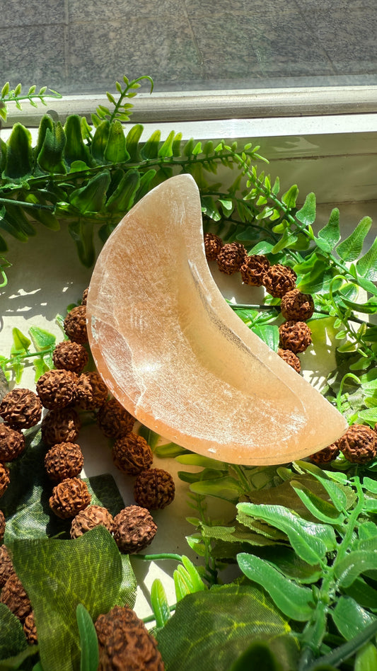 Media Luna de Sal del Himalaya – Energía, Equilibrio y Luz Natural