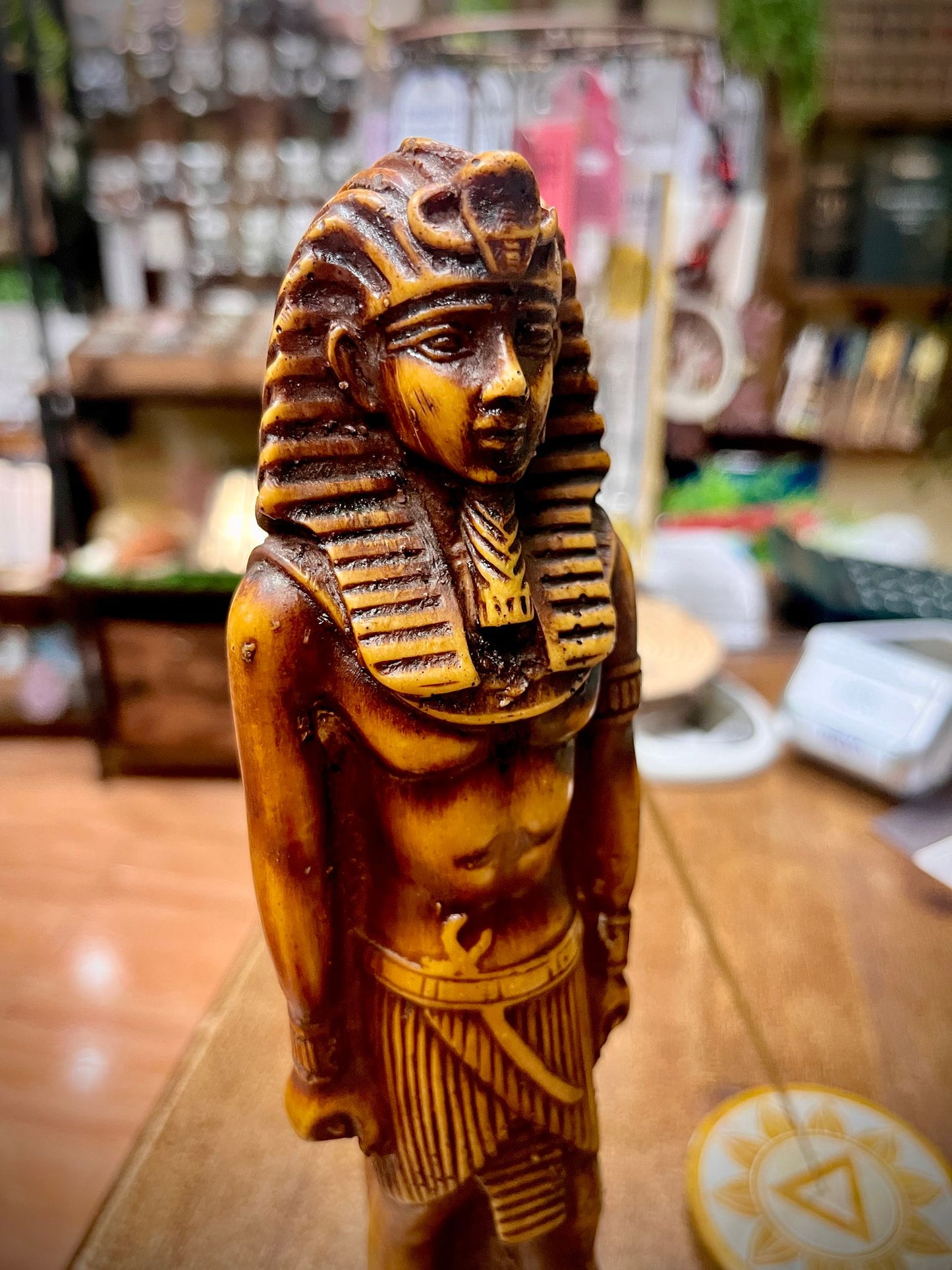Figuras de Faraones Egipcios – Poder y Grandeza Ancestral