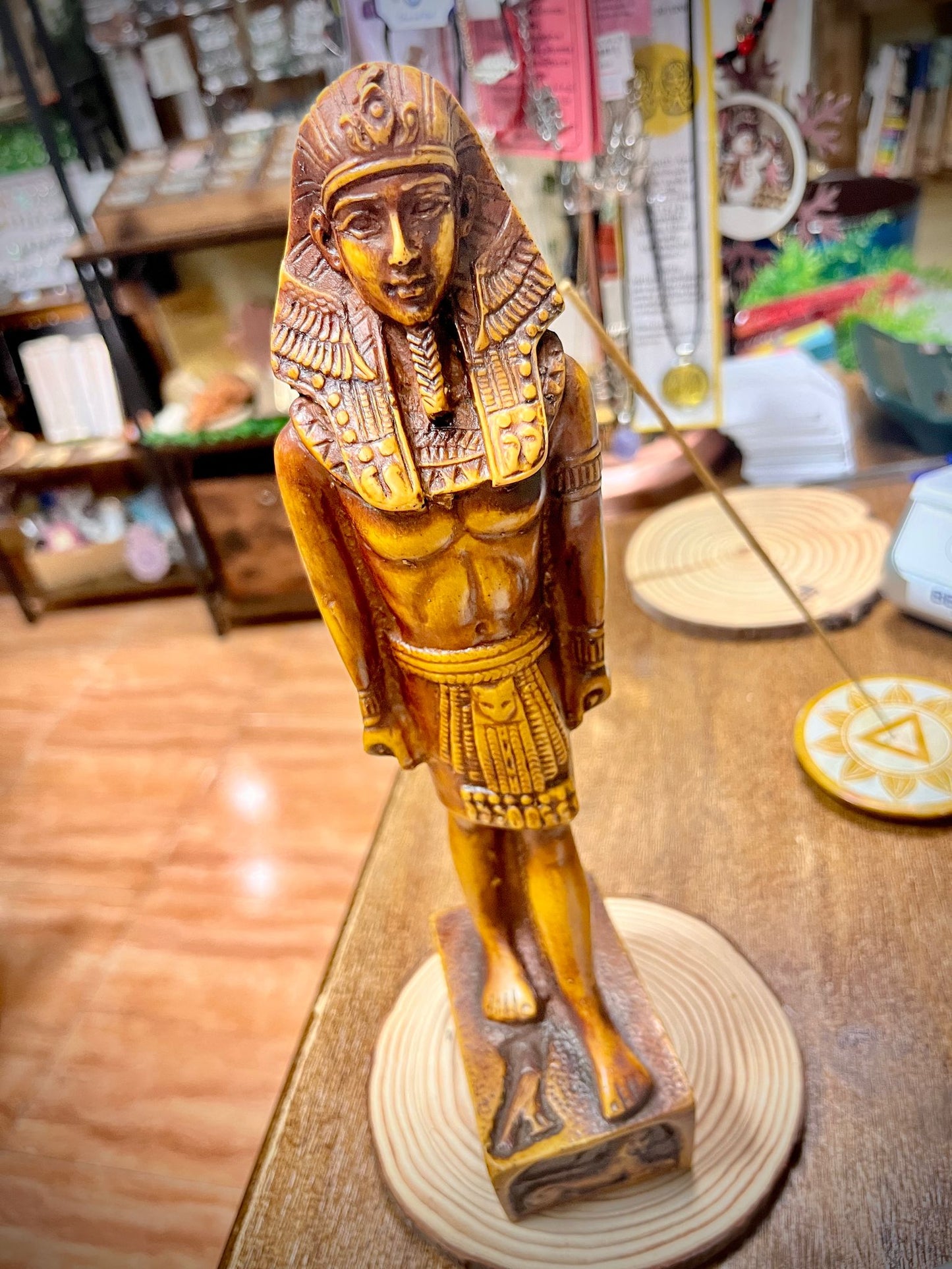 Figuras de Faraones Egipcios – Poder y Grandeza Ancestral