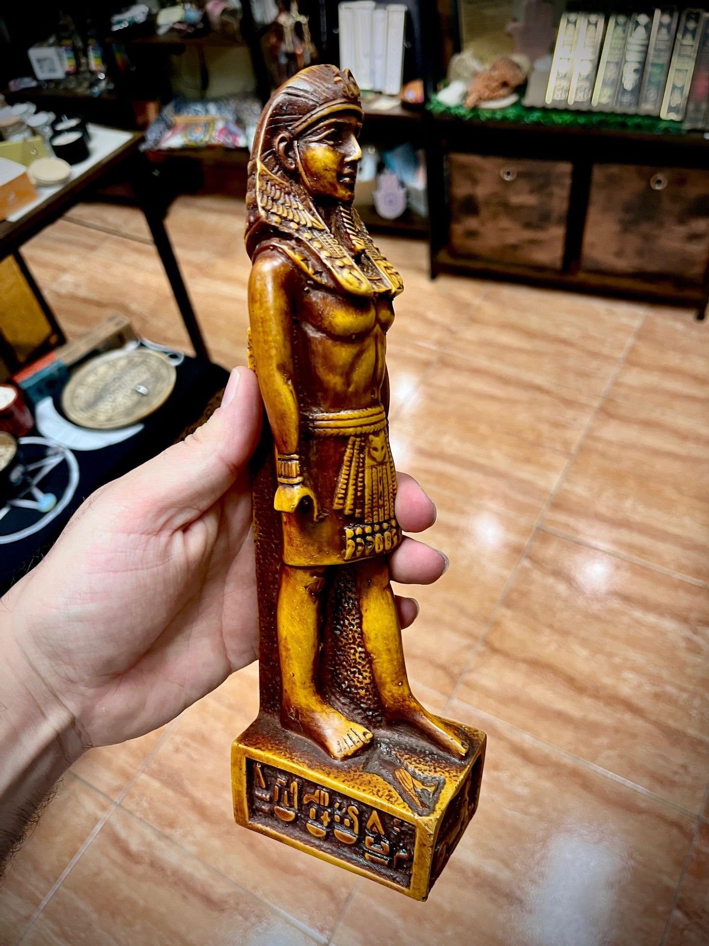 Figuras de Faraones Egipcios – Poder y Grandeza Ancestral