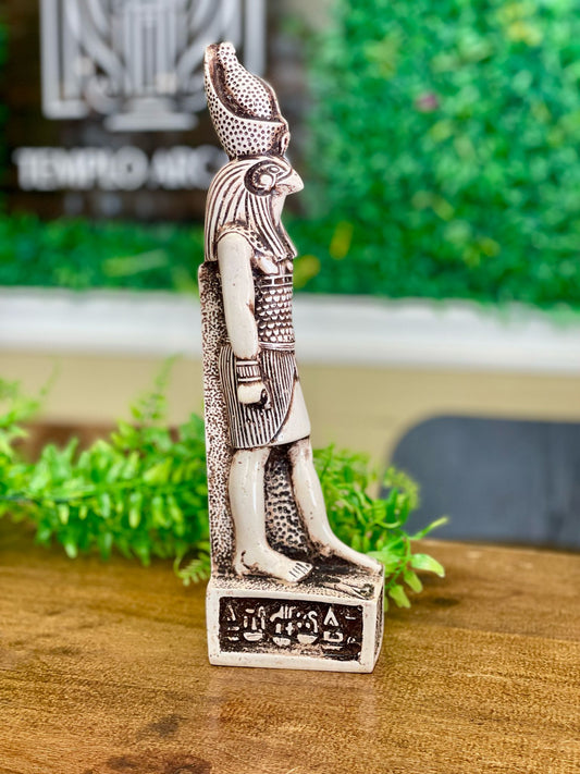 Figura del Dios Horus – Protector del Más Allá