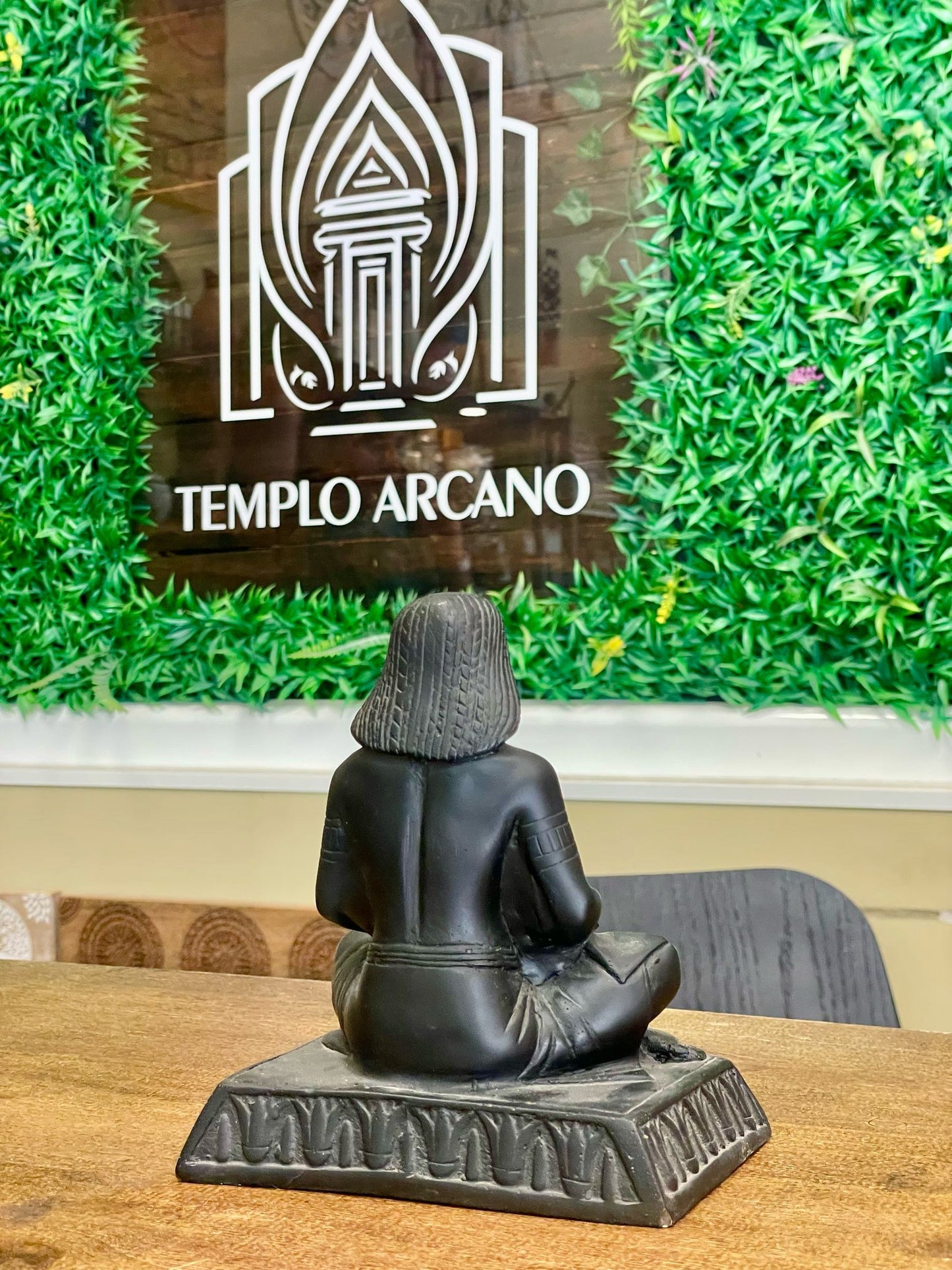 Figura del Escriba Egipcio – Sabiduría y Conocimiento Ancestral