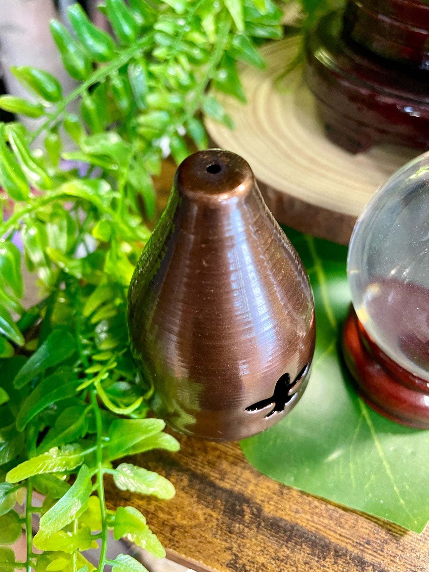 Quemador de Hierro Calado – Ritualiza tu Energía con Estilo