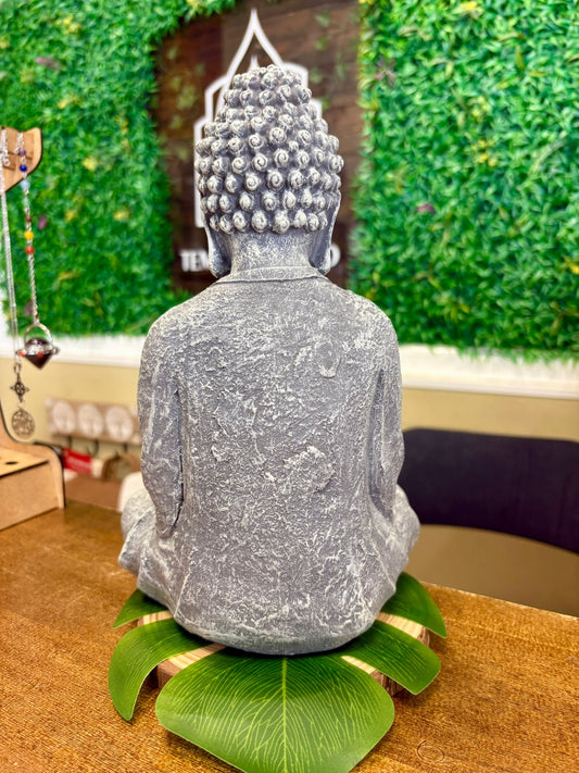 Figura de Buda en postura meditativa – Decoración espiritual y armonía para el hogar