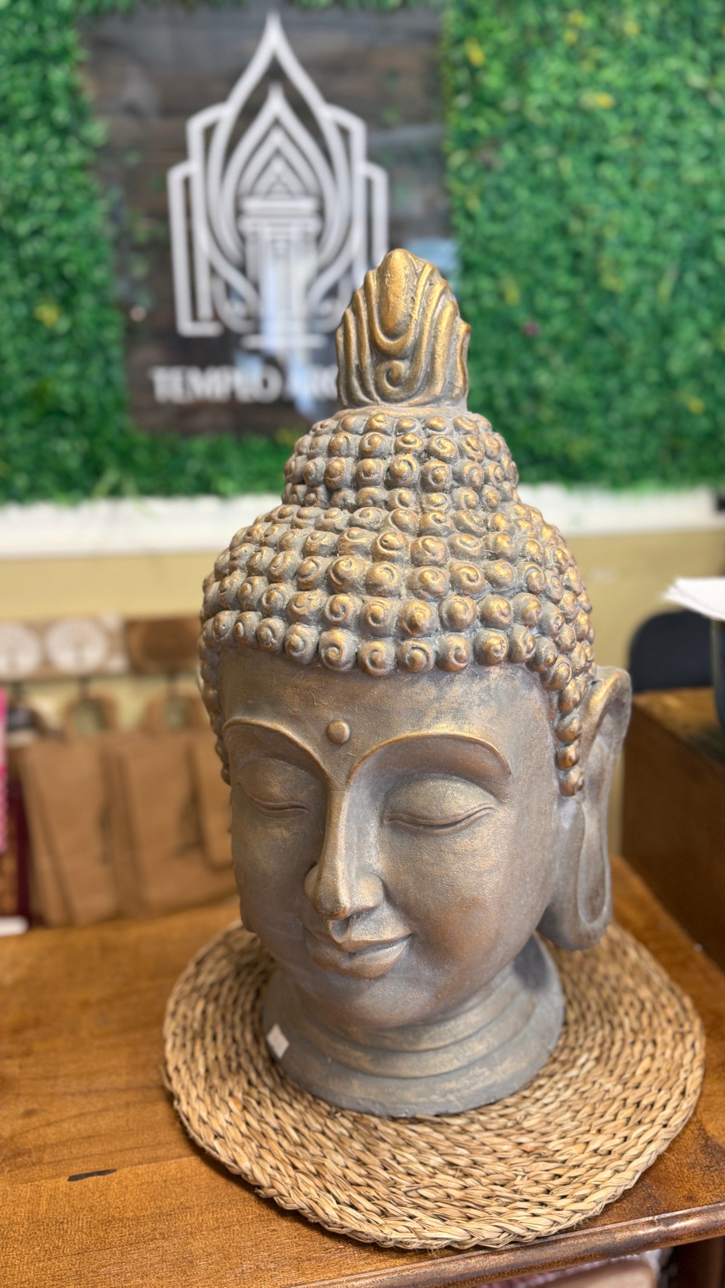 🪷 Cabeza de Buda Dorada – Símbolo de Paz, Sabiduría y Armonía Interior