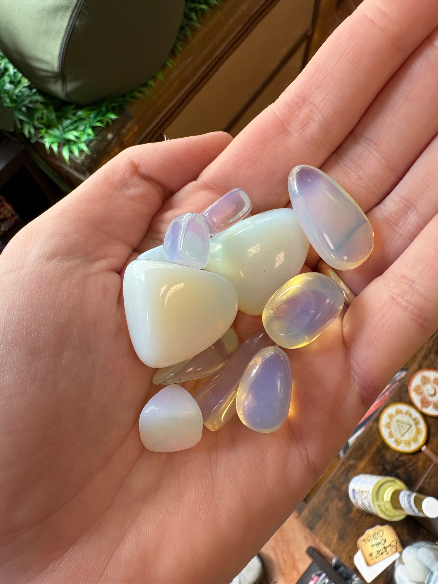 Opalina pulida — mineral de la creatividad y energía vital