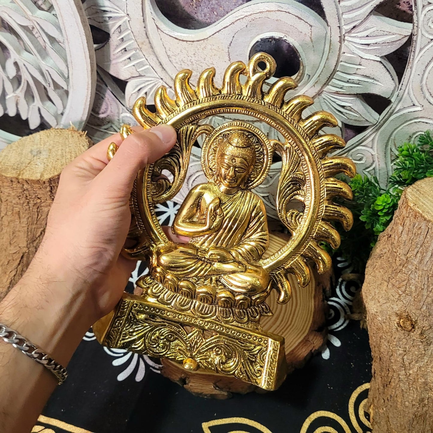 Figura de Buda Colgador de Metal Dorada