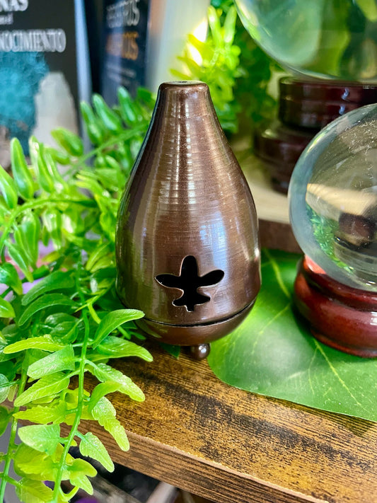 Quemador de Hierro Calado – Ritualiza tu Energía con Estilo
