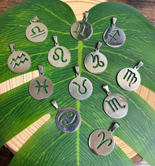 ✨ Colgantes del Zodiaco en Acero Inoxidable – Conecta con tu signo y vibra con tu esencia