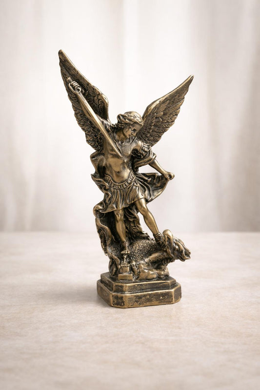 San Miguel Arcángel – Figura de Protección y Fuerza Espiritual