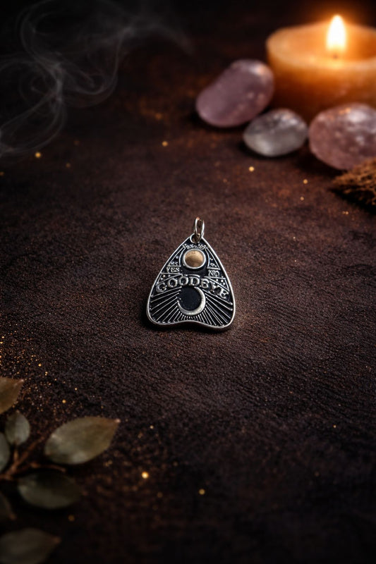✨ Colgantes Esotéricos Planchette Lunar – Protección, Intuición y Magia