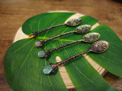 🥄 Cuchara ritual con minerales — Belleza, intención y naturaleza mágica